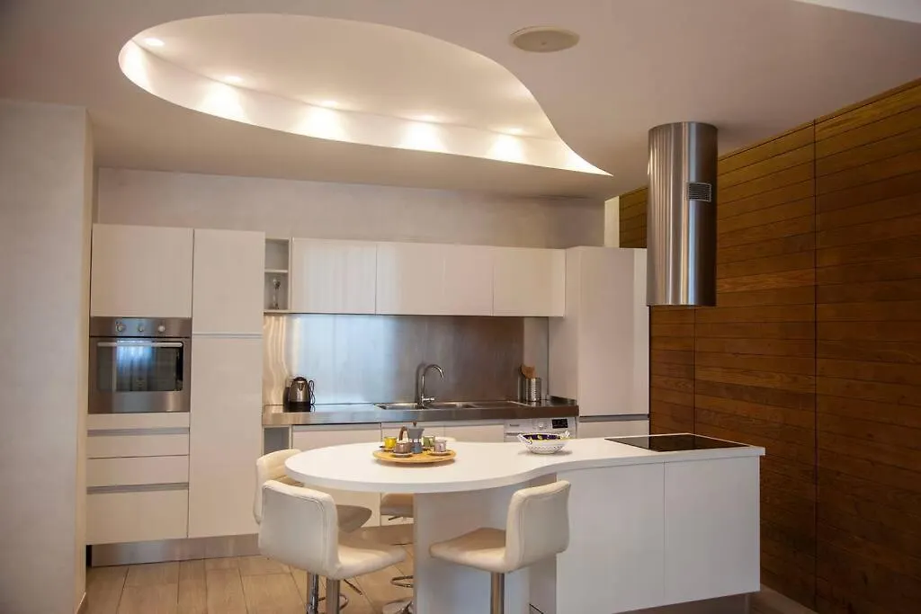 Rome Chic And Elegant Apartment Near Metro Station