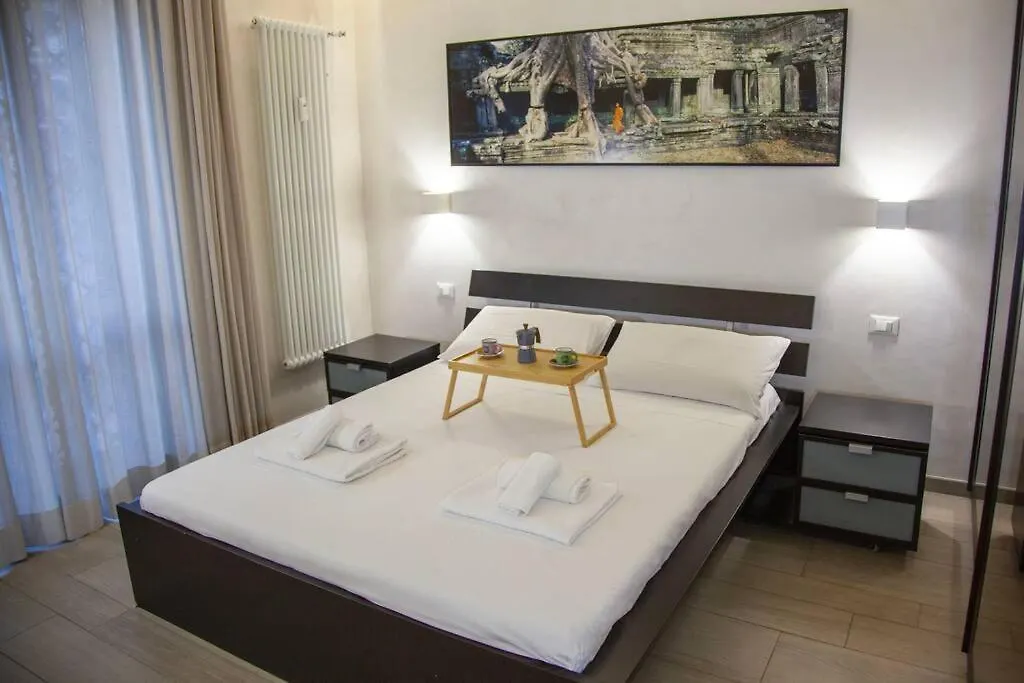 Rome Chic And Elegant Apartment Near Metro Station 0*,  Italy