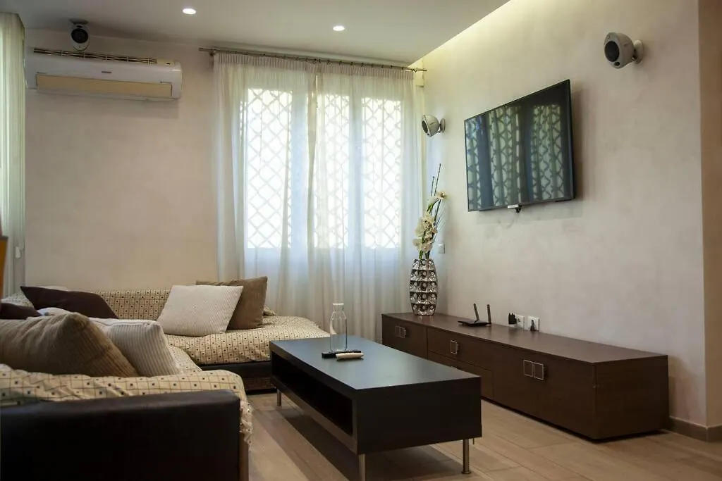 Rome Chic And Elegant Apartment Near Metro Station 0*,  Italy