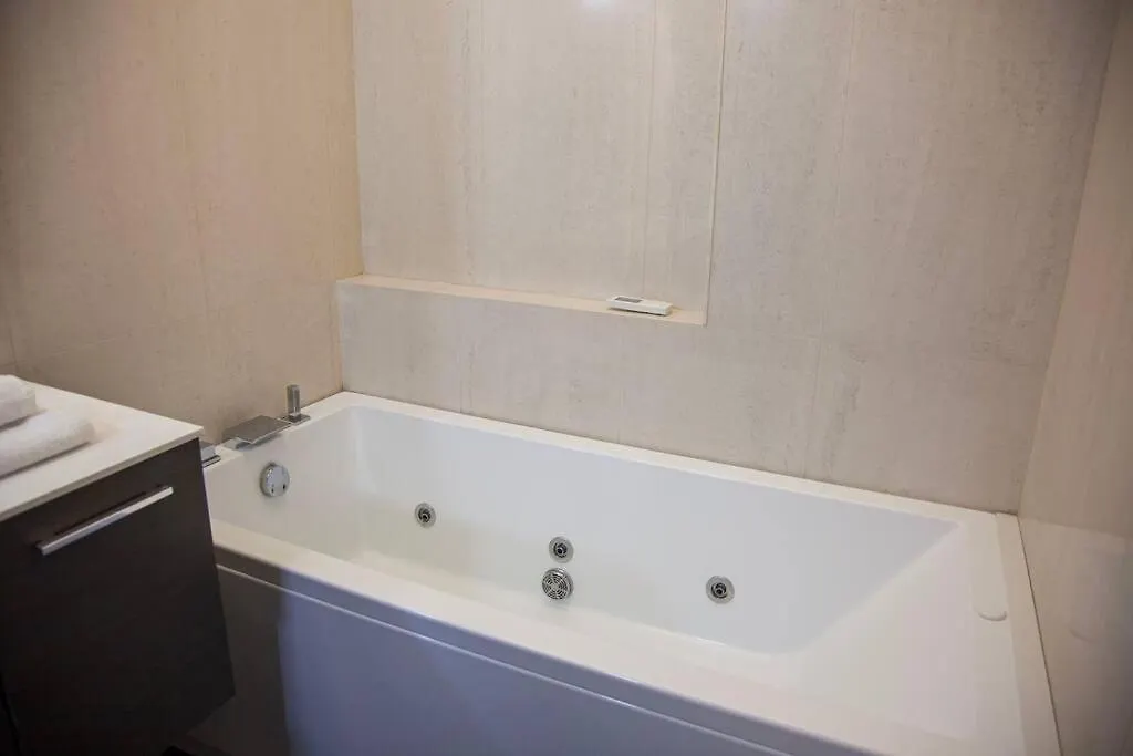 Rome Chic And Elegant Apartment Near Metro Station