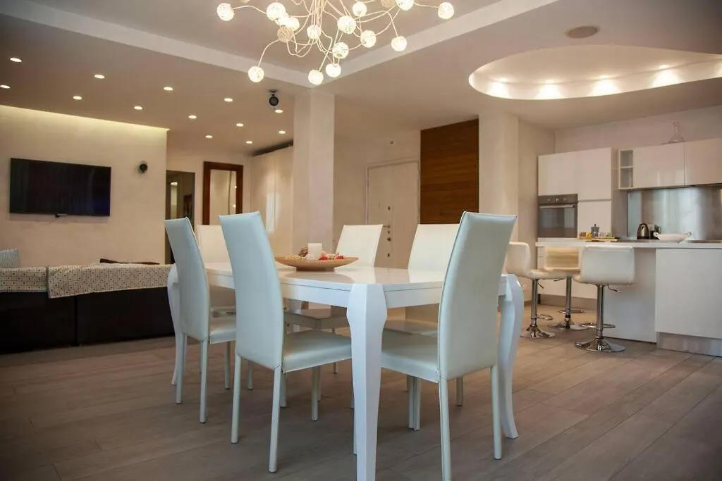 Rome Chic And Elegant Apartment Near Metro Station