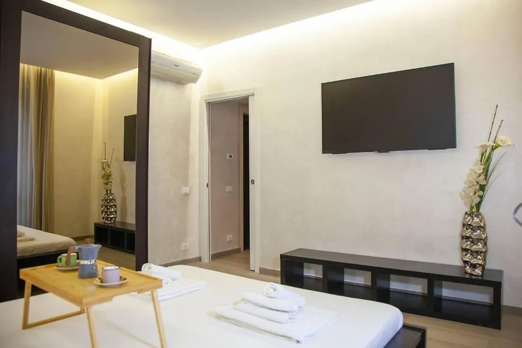 Rome Chic And Elegant Apartment Near Metro Station